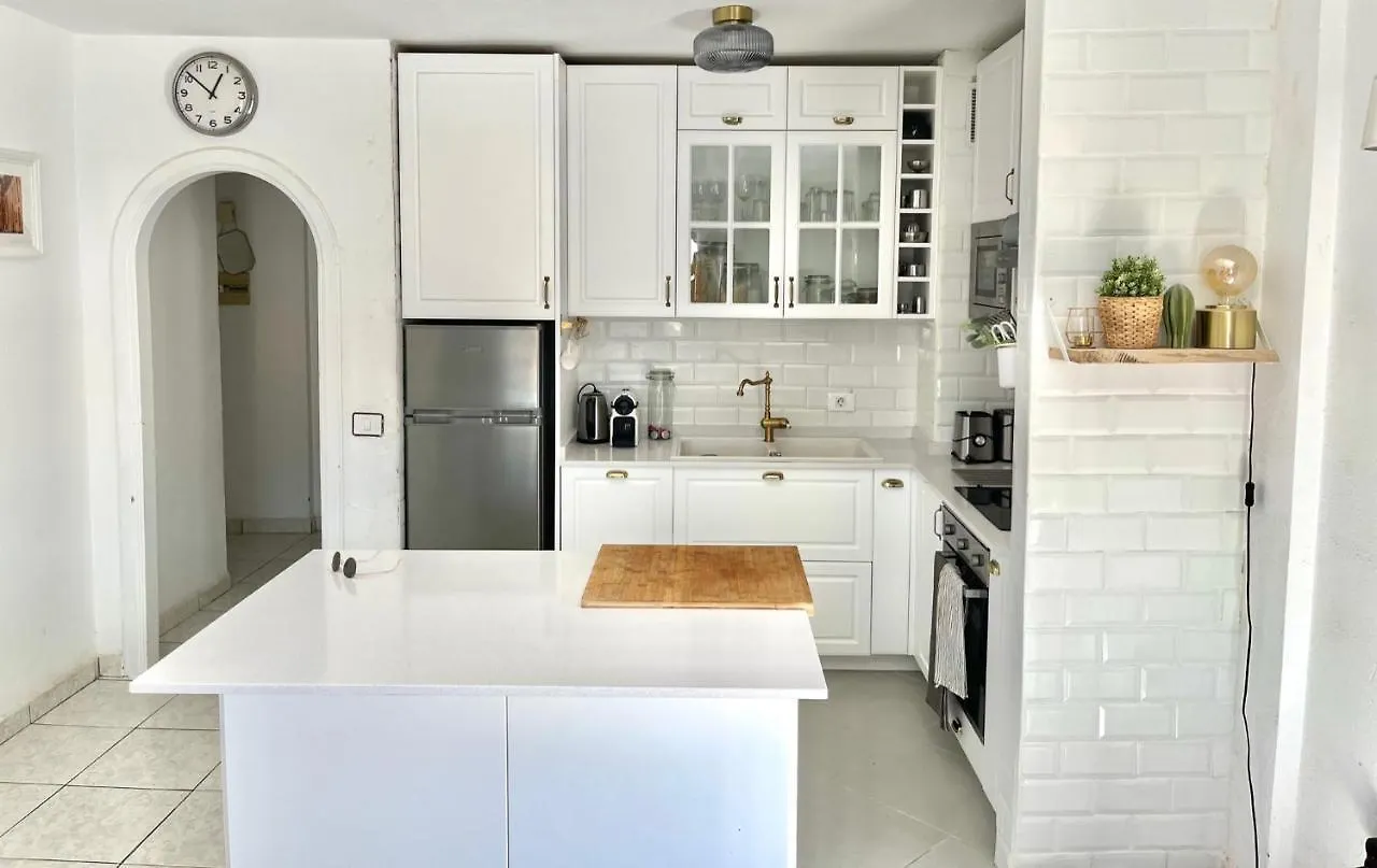 Sea View Penthouse With Large Terrace Daire Los Cristianos  İspanya