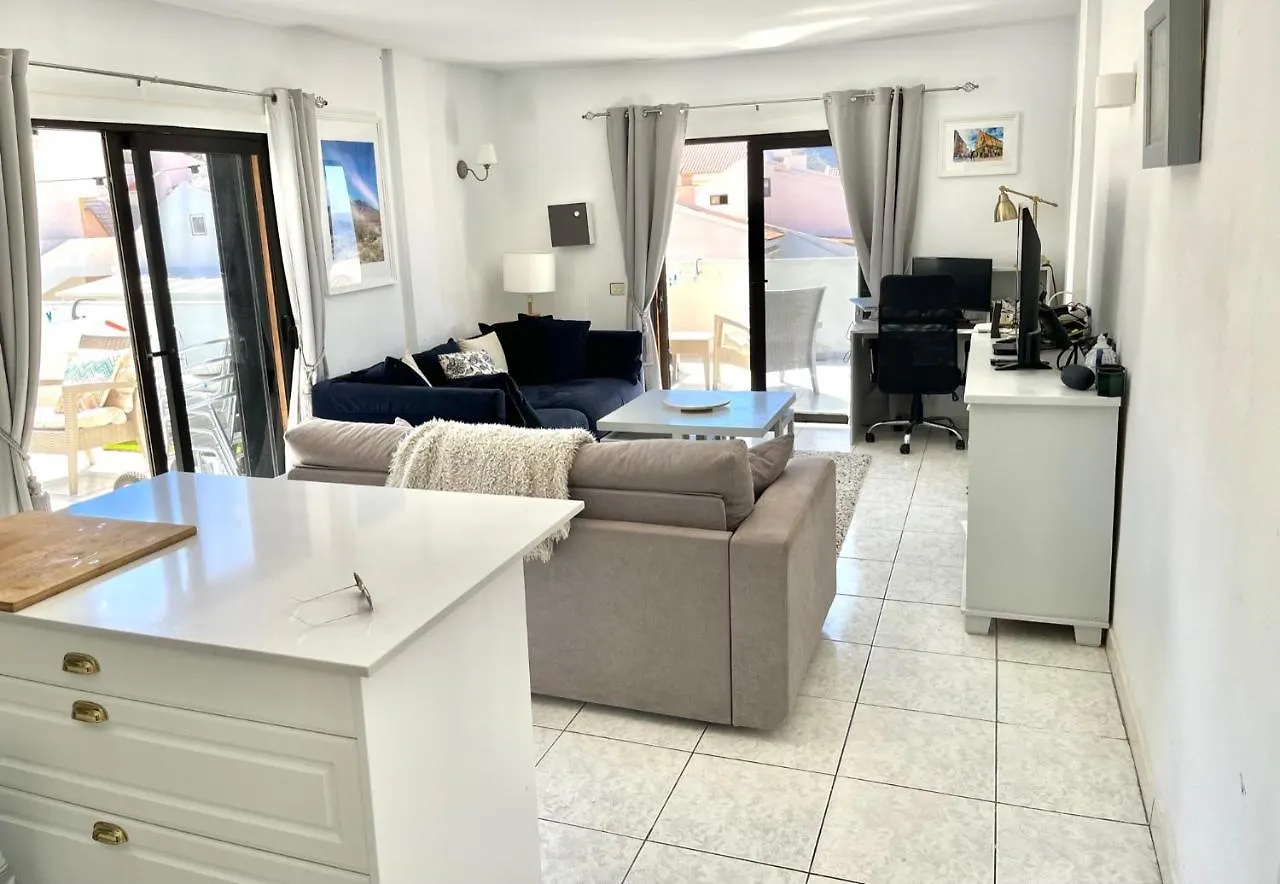 Sea View Penthouse With Large Terrace Daire Los Cristianos